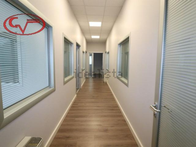 Locale in affitto di 500 m² in Via lungarno