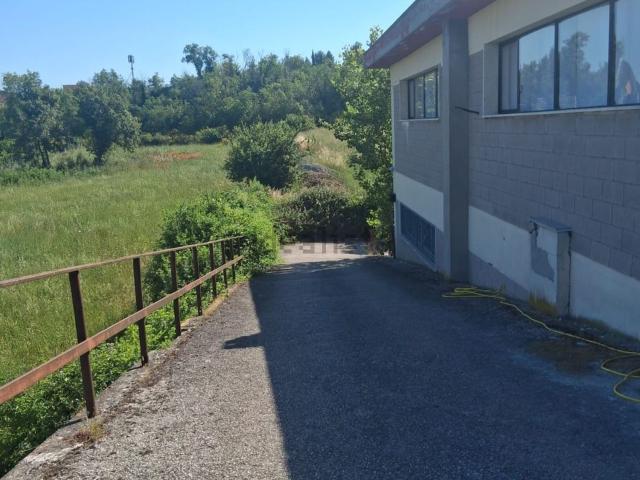 Locale in affitto di 500 m² in Via Santa Maria Torre Jacova, 820
