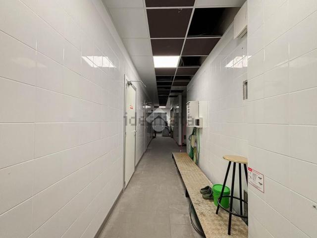Locale in affitto di 500 m² in Via Roma