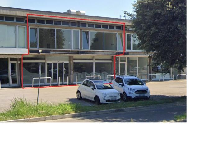 Locale in affitto di 500 m² in Viale Bologna