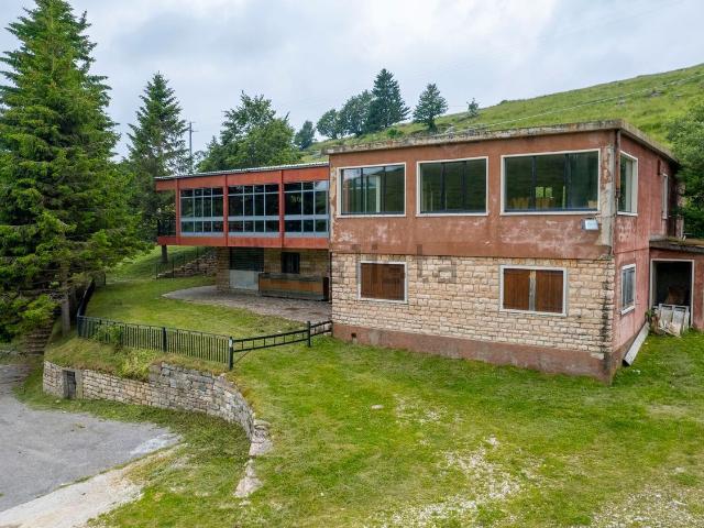 Locale in affitto di 500 m² in Località branchetto