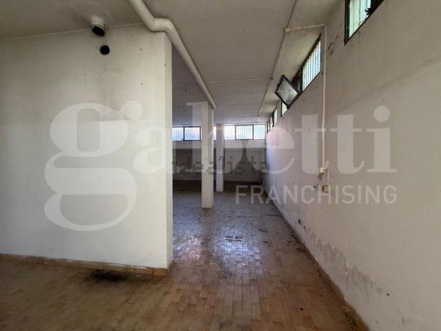 Locale in affitto di 500 m² in Strada di San Carlo, 62