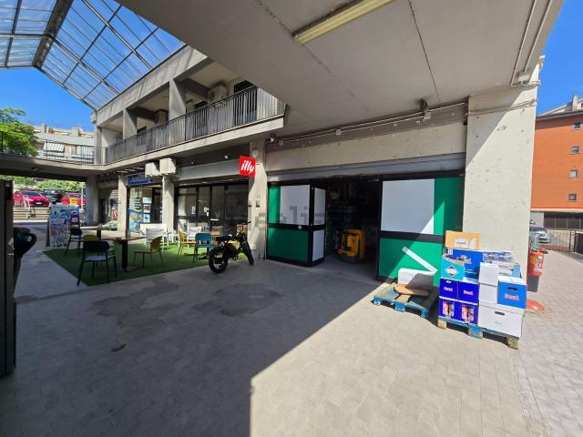 Locale in affitto di 50 m² in Largo Alessandro Manzoni