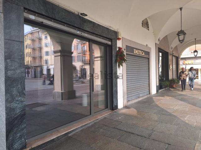 Locale in affitto di 50 m² in Piazza Giuseppe Mazzini, 20