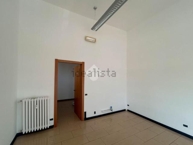 Locale in affitto di 50 m² in Via A. Volta, 2