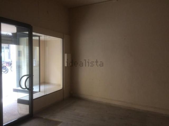 Locale in affitto di 50 m² in Via Achille Grandi