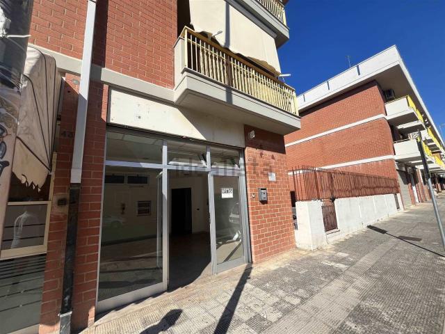 Locale in affitto di 50 m² in Via Andrej Sacharov
