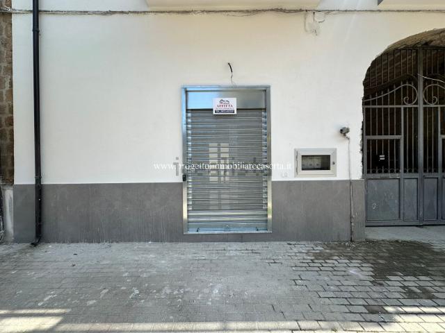 Locale in affitto di 50 m² in Via Appia, 145