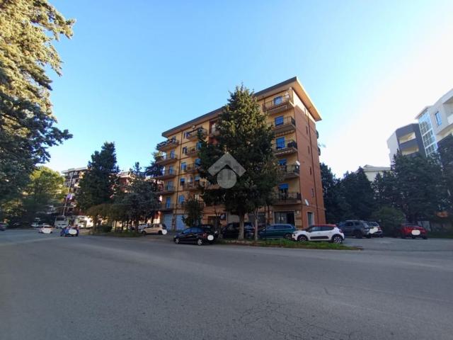 Locale in affitto di 50 m² in Via C. Menotti