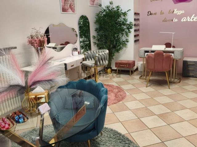 Locale in affitto di 50 m² in Via Cristoforo Colombo, 21
