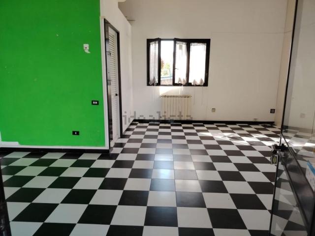 Locale in affitto di 50 m² in Via della Pace
