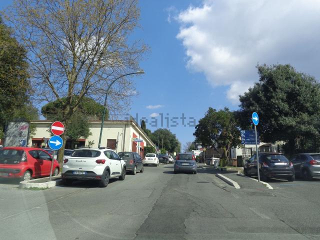 Locale in affitto di 50 m² in Via delle Cerquette, 51