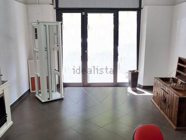 Locale in affitto di 50 m² in Via Emilia, 20
