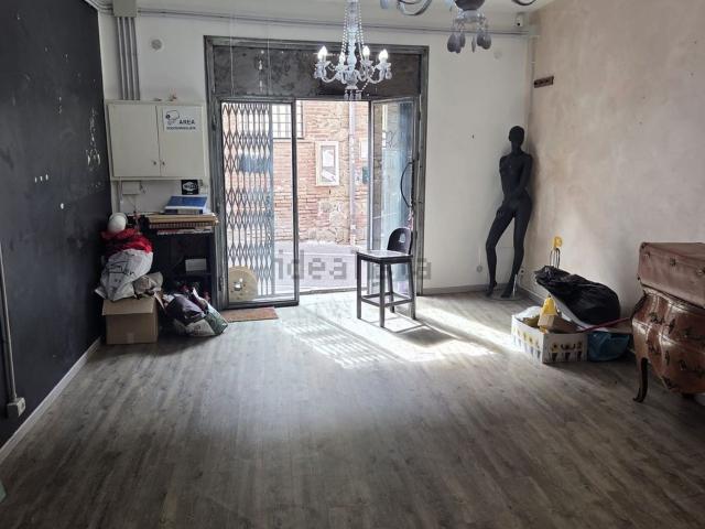 Locale in affitto di 50 m² in Via Ercole Imbastari, 14