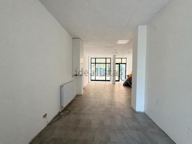 Locale in affitto di 50 m² in Via Giotto, 11