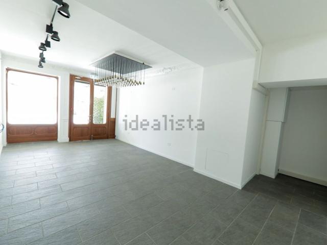 Locale in affitto di 50 m² in Via Giacomo Matteotti