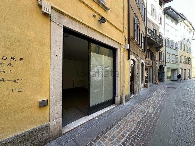 Locale in affitto di 50 m² in Via Giuseppe Garibaldi, 19