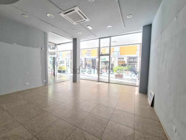 Locale in affitto di 50 m² in Via Giuseppe Jappelli