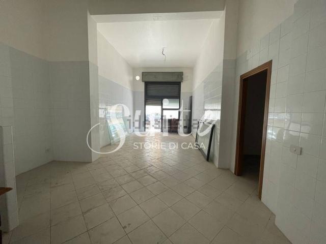 Locale in affitto di 50 m² in Via Luigi Manfredi
