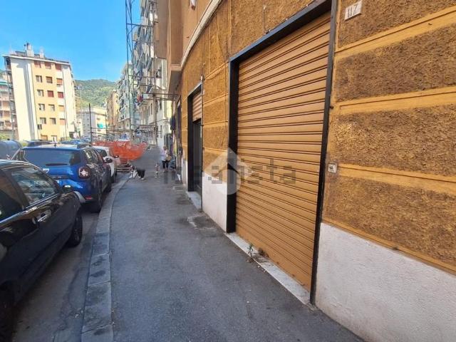 Locale in affitto di 50 m² in Via Napoli, 117