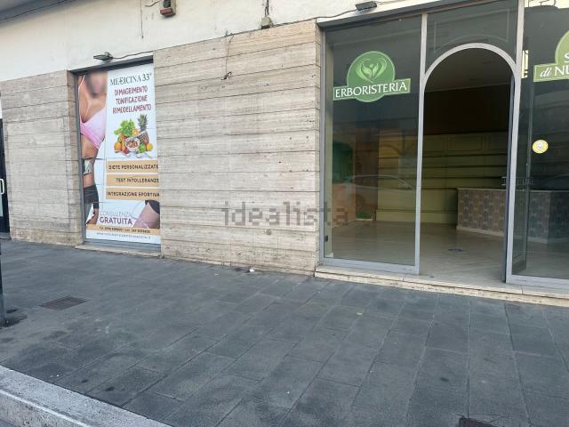 Locale in affitto di 50 m² in Via Po