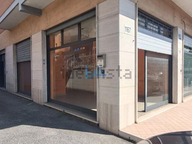 Locale in affitto di 50 m² in Via Prenestina, 1169