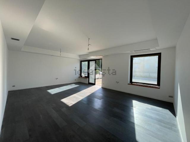 Locale in affitto di 50 m² in Via Raffaello Sanzio, 3