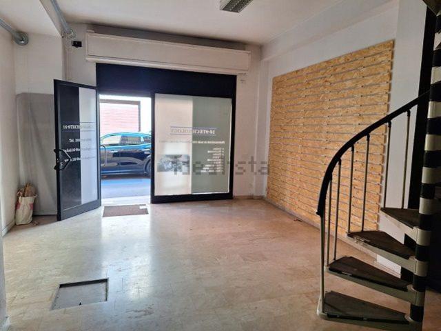 Locale in affitto di 50 m² in Via Ruggero Settimo, 135