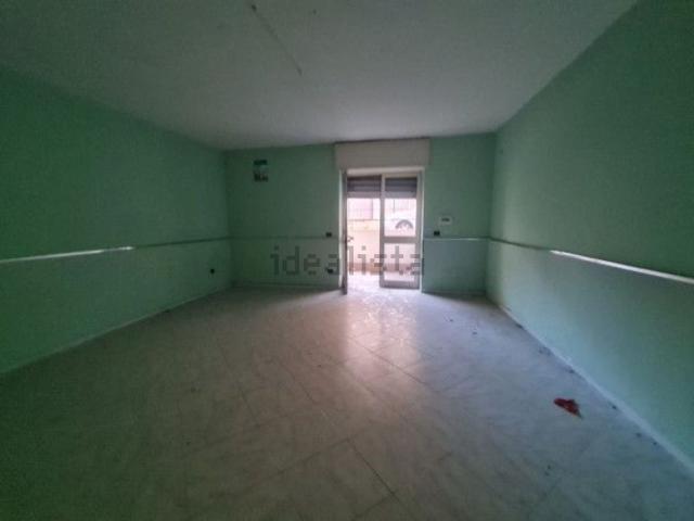 Locale in affitto di 50 m² in Via Salvo D&apos Acquisto