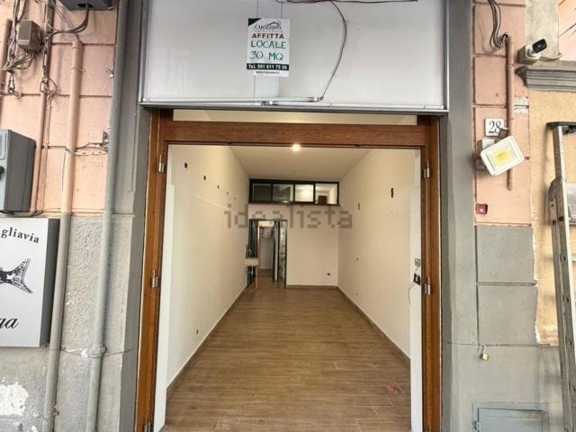 Locale in affitto di 50 m² in Via Siracusa, 28