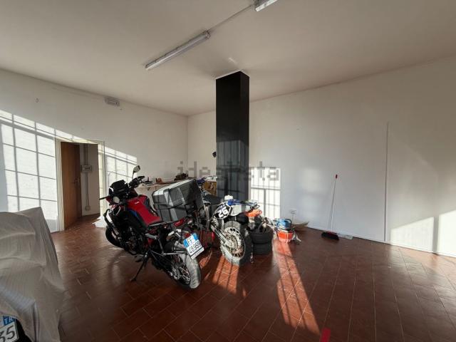 Locale in affitto di 50 m² in Via Socrate, 6