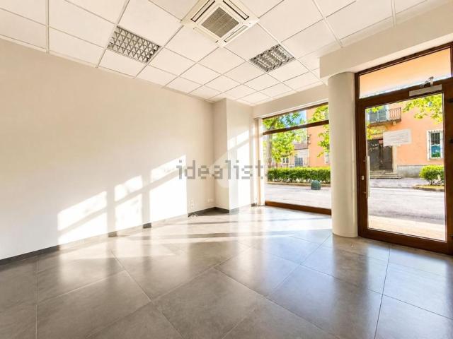Locale in affitto di 50 m² in Viale Aurelio Saffi, 35
