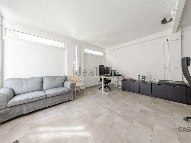 Locale in affitto di 50 m² in Viale Corsica, 58