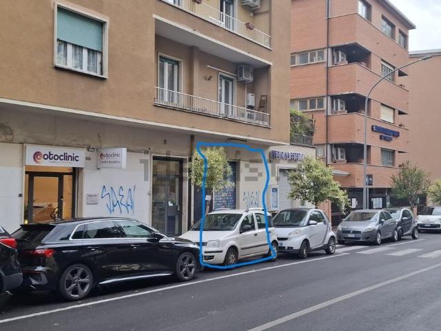 Locale in affitto di 50 m² in Viale di Villa Pamphili