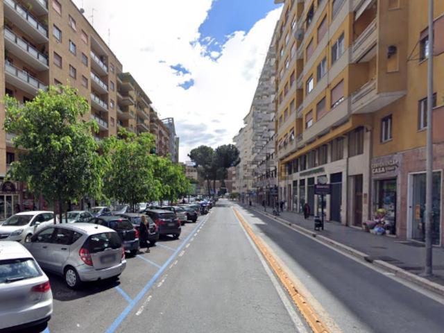 Locale in affitto di 50 m² in Viale Libia