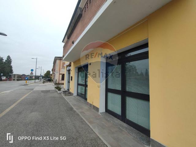 Locale in affitto di 50 m²