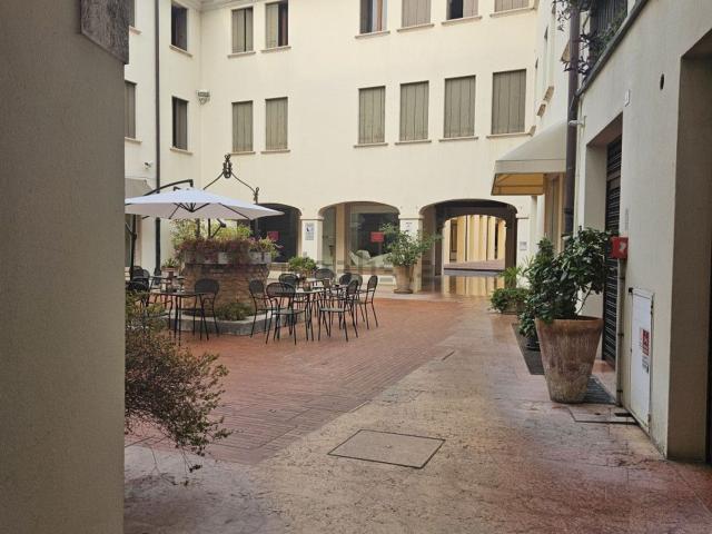 Locale in affitto di 50 m²