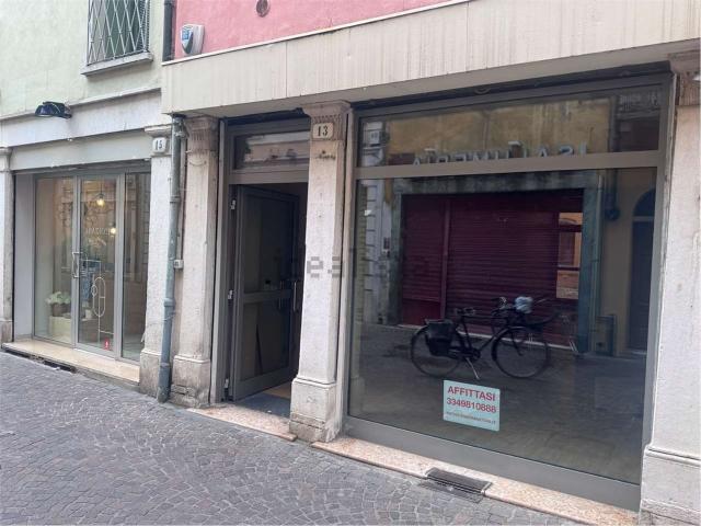 Locale in affitto di 50 m²