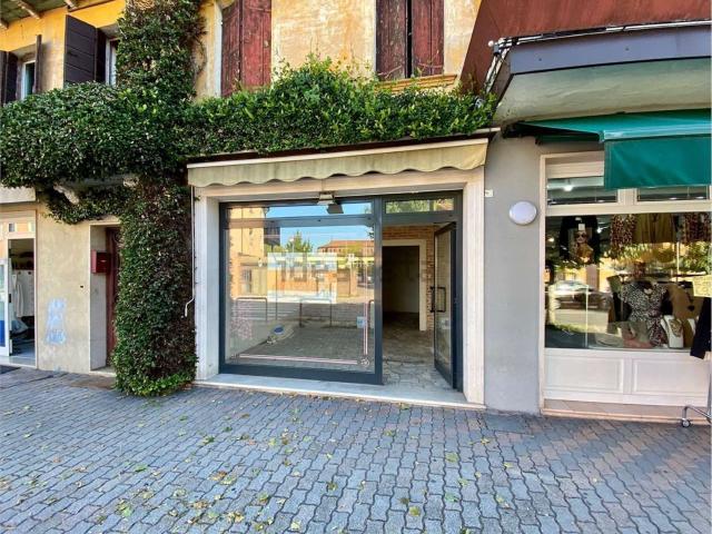 Locale in affitto di 50 m²