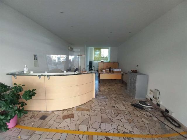 Locale in affitto di 50 m²