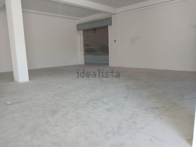 Locale in affitto di 510 m² in Contrada San Benedetto