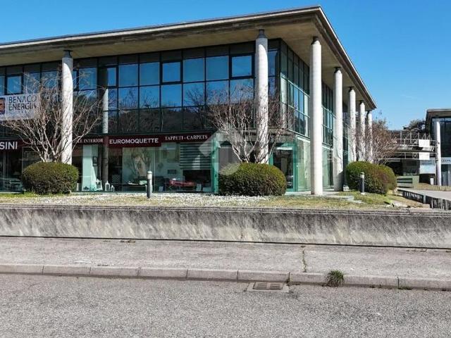 Locale in affitto di 516 m² in Via Giulio Natta, 2