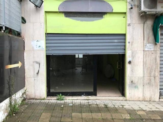 Locale in affitto di 52 m² in Corso Luigi Fera, 80