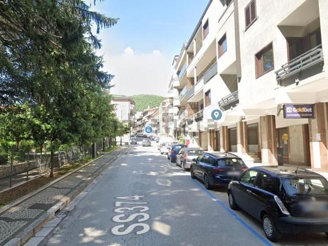 Locale in affitto di 52 m² in Via Michele Sant&apos Angelo