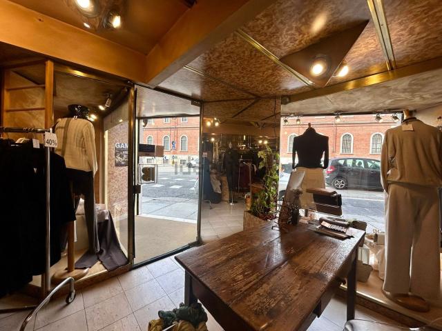 Locale in affitto di 52 m² in Via Nizza, 71