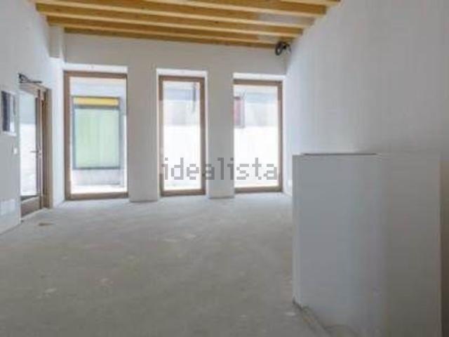 Locale in affitto di 52 m²
