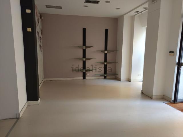 Locale in affitto di 52 m²