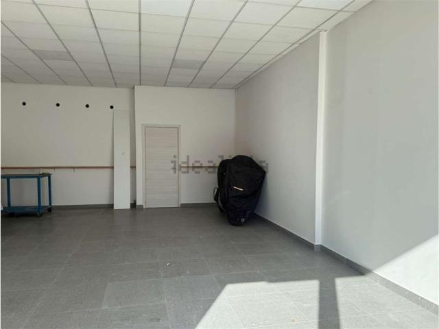 Locale in affitto di 52 m²