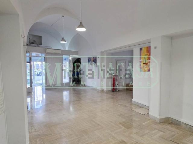 Locale in affitto di 57 m² in Via Mercadante, 56