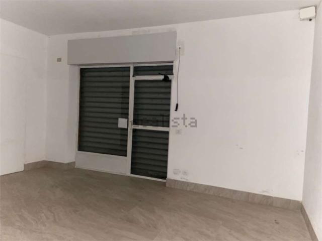 Locale in affitto di 54 m² in Via Ticino